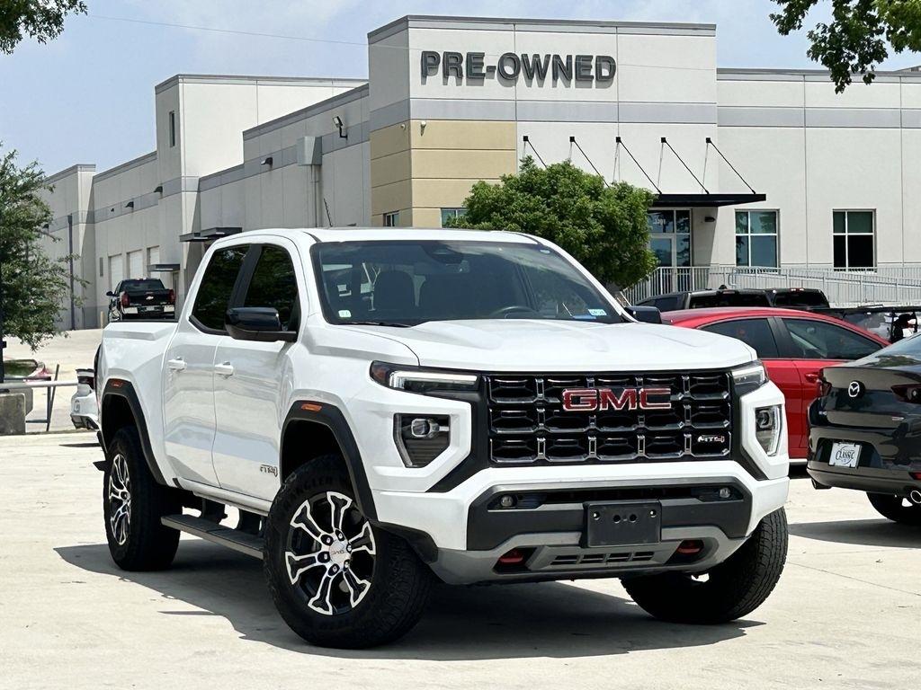 GMC Canyon AT4 Crew Cab 4WD 2024