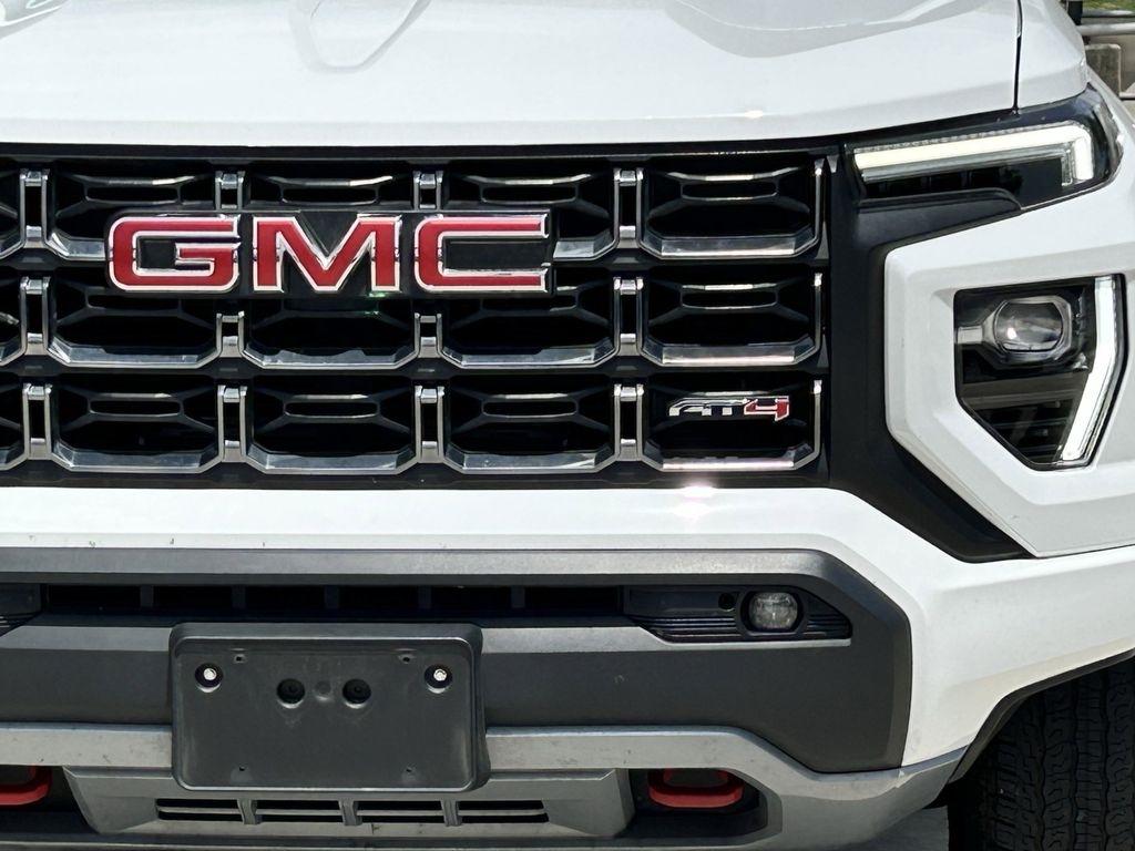 GMC Canyon AT4 Crew Cab 4WD 2024