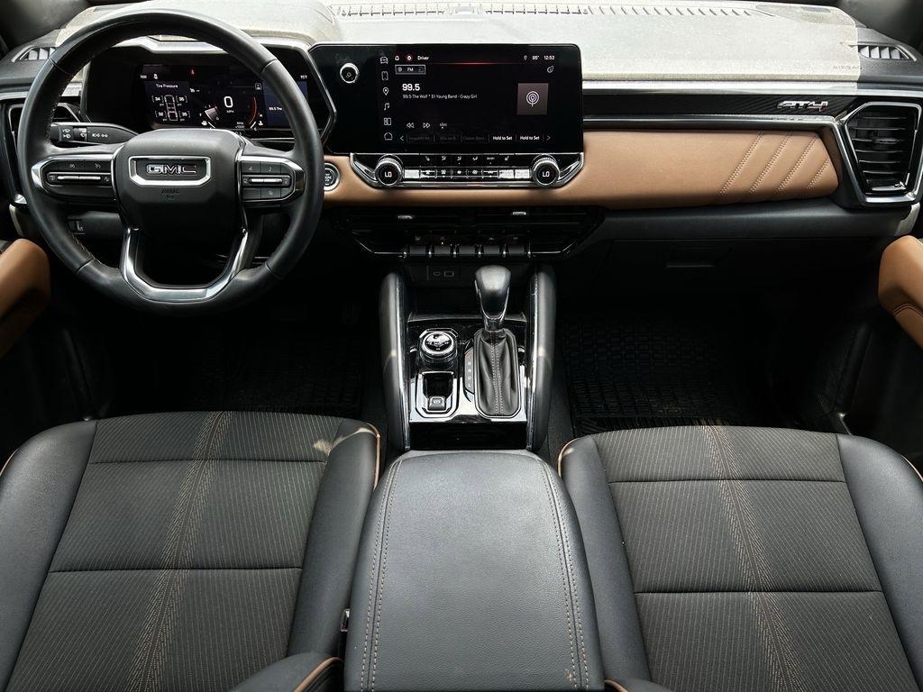 GMC Canyon AT4 Crew Cab 4WD 2024