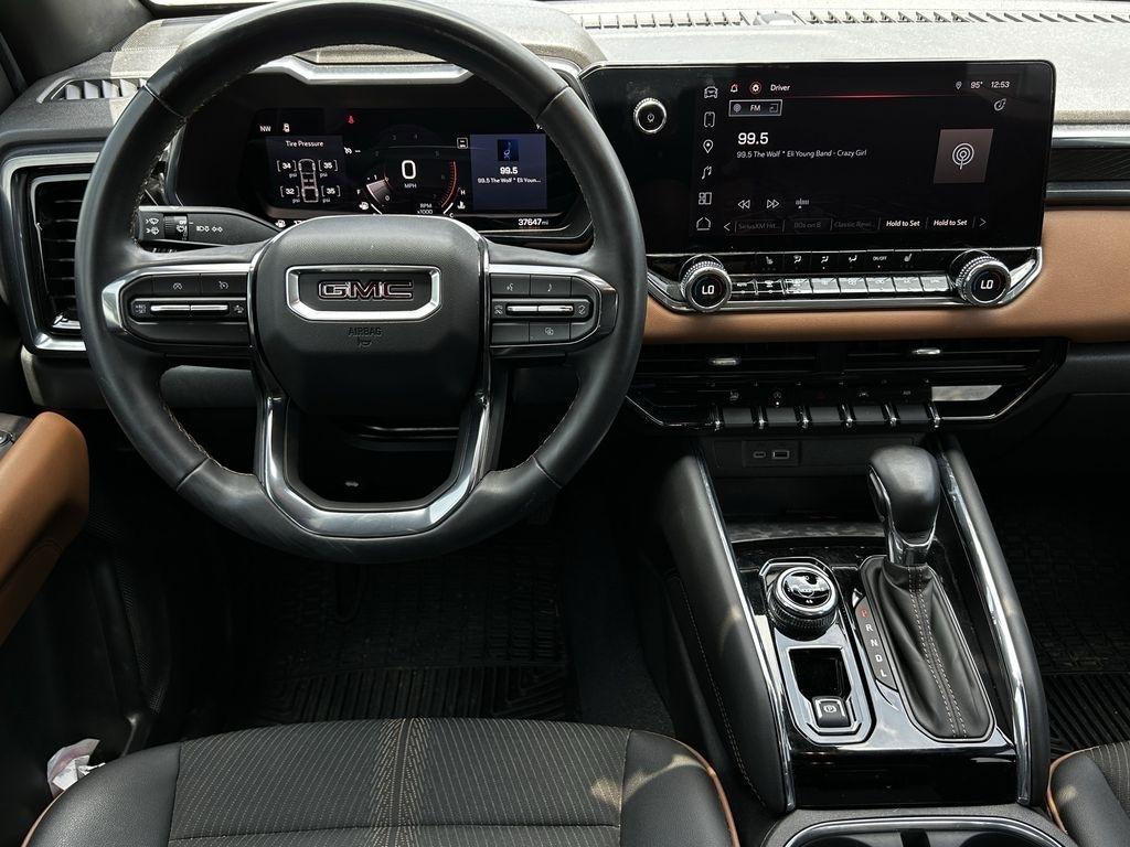 GMC Canyon AT4 Crew Cab 4WD 2024