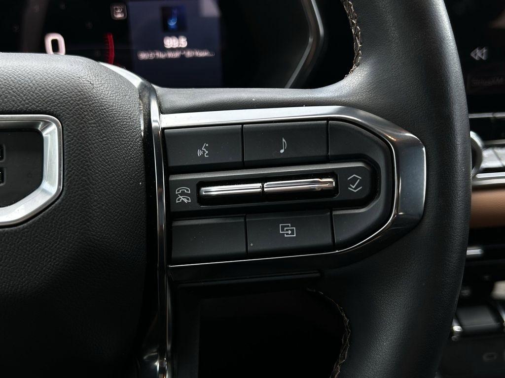 GMC Canyon AT4 Crew Cab 4WD 2024