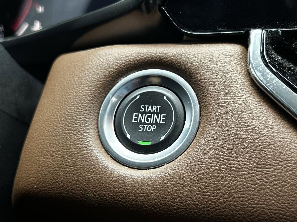 GMC Canyon AT4 Crew Cab 4WD 2024