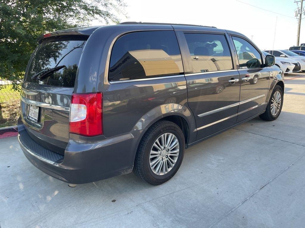 Chrysler Town & Country Touring-L 2015