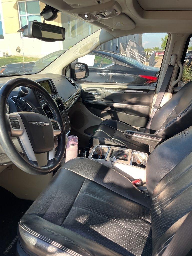 Chrysler Town & Country Touring-L 2015