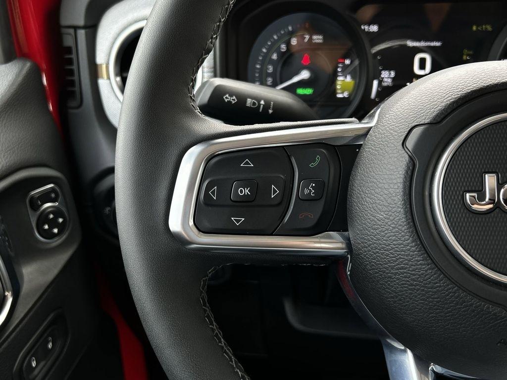 Jeep Wrangler 4xe Sahara 2025