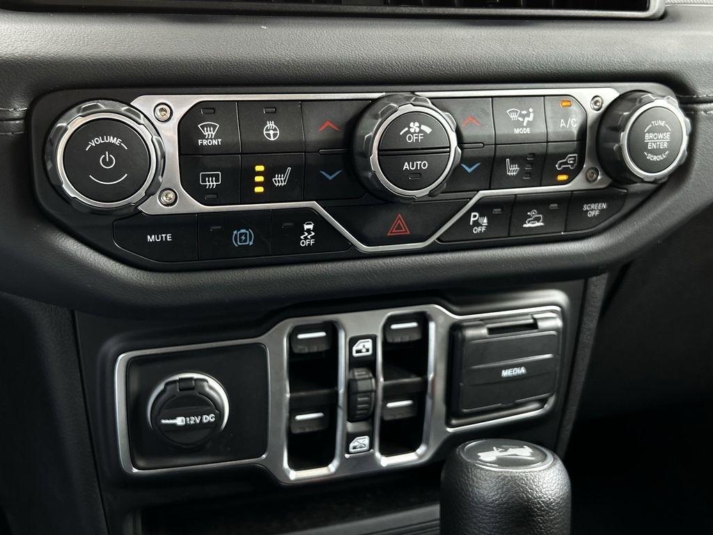 Jeep Wrangler 4xe Sahara 2025