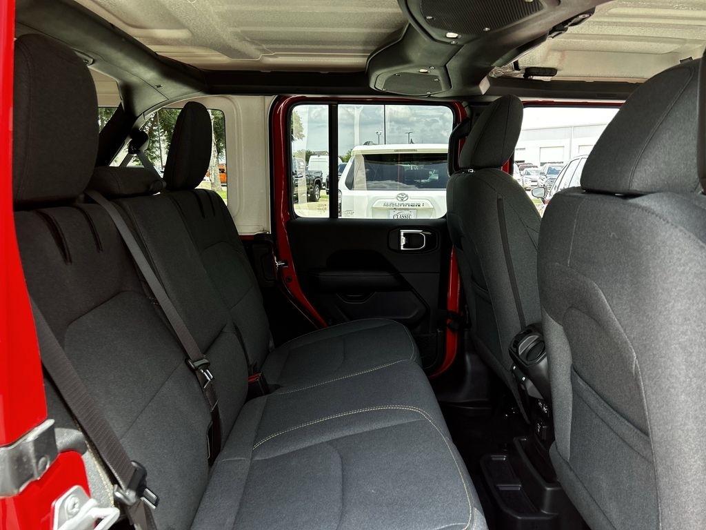 Jeep Wrangler 4xe Sahara 2025