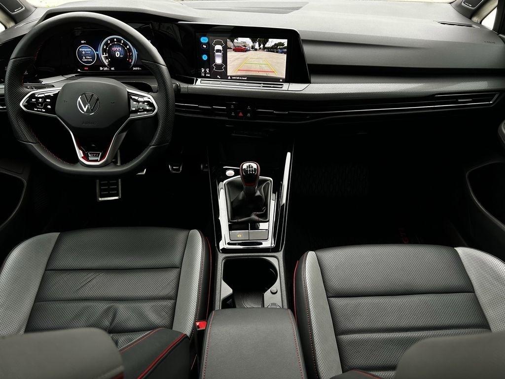 Volkswagen Golf GTI Autobahn 6M 2024