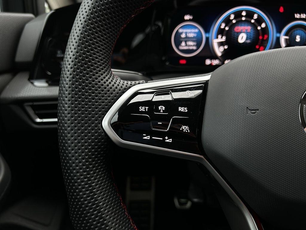 Volkswagen Golf GTI Autobahn 6M 2024