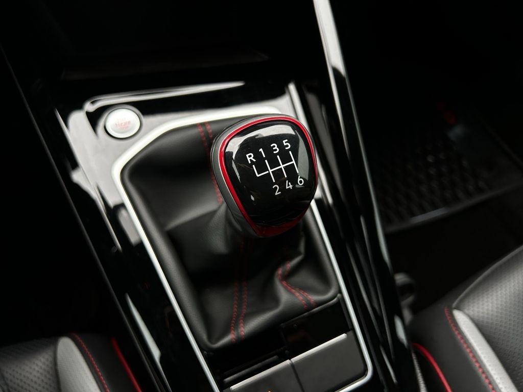 Volkswagen Golf GTI Autobahn 6M 2024