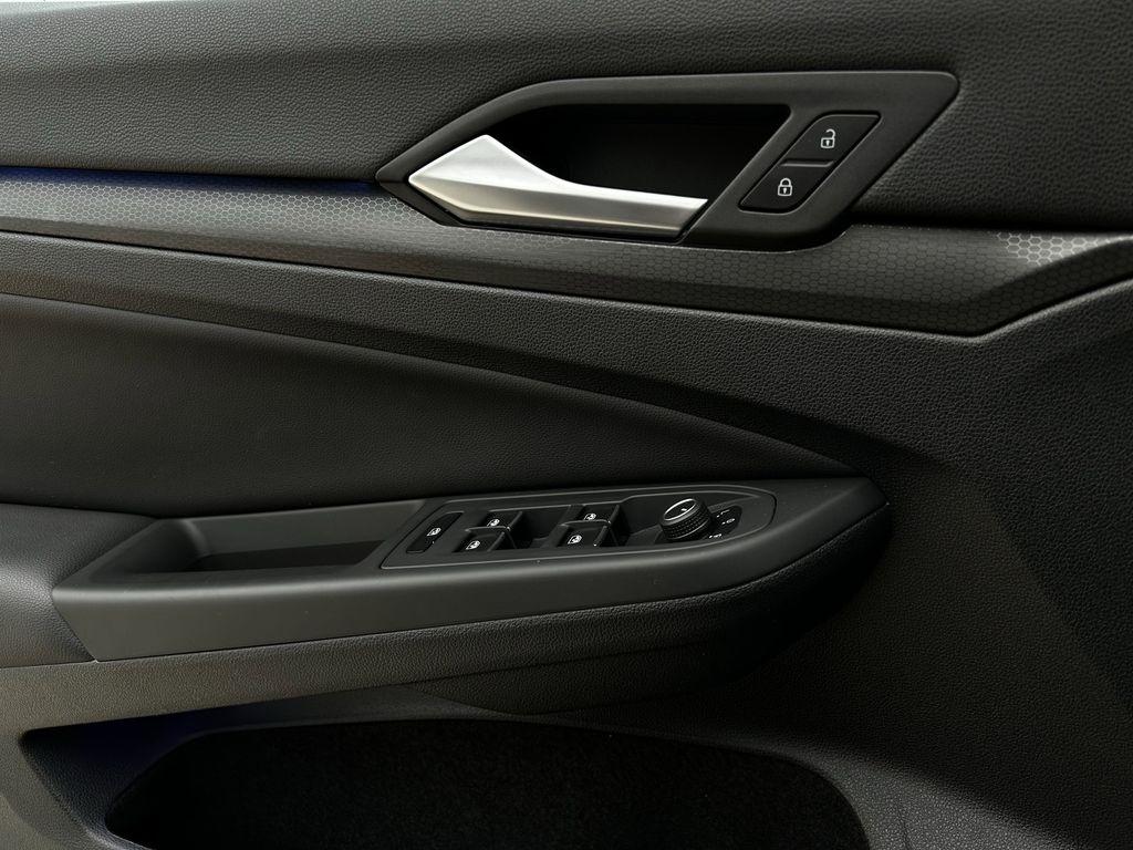 Volkswagen Golf GTI Autobahn 6M 2024