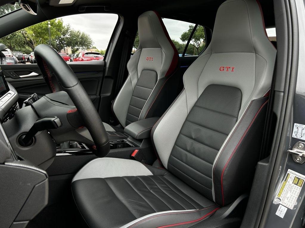 Volkswagen Golf GTI Autobahn 6M 2024