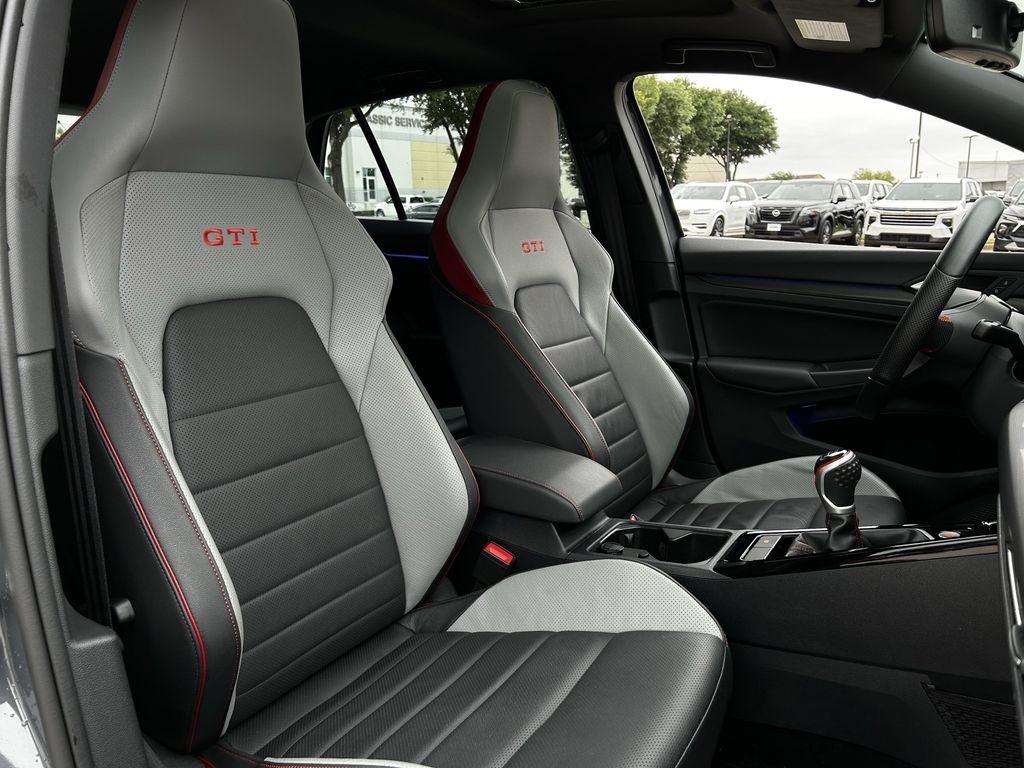 Volkswagen Golf GTI Autobahn 6M 2024