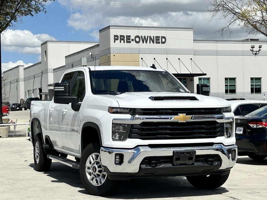 Chevrolet Silverado 2500HD LT Crew Cab Long Box 4WD 2025