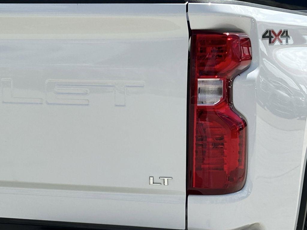 Chevrolet Silverado 2500HD LT Crew Cab Long Box 4WD 2025