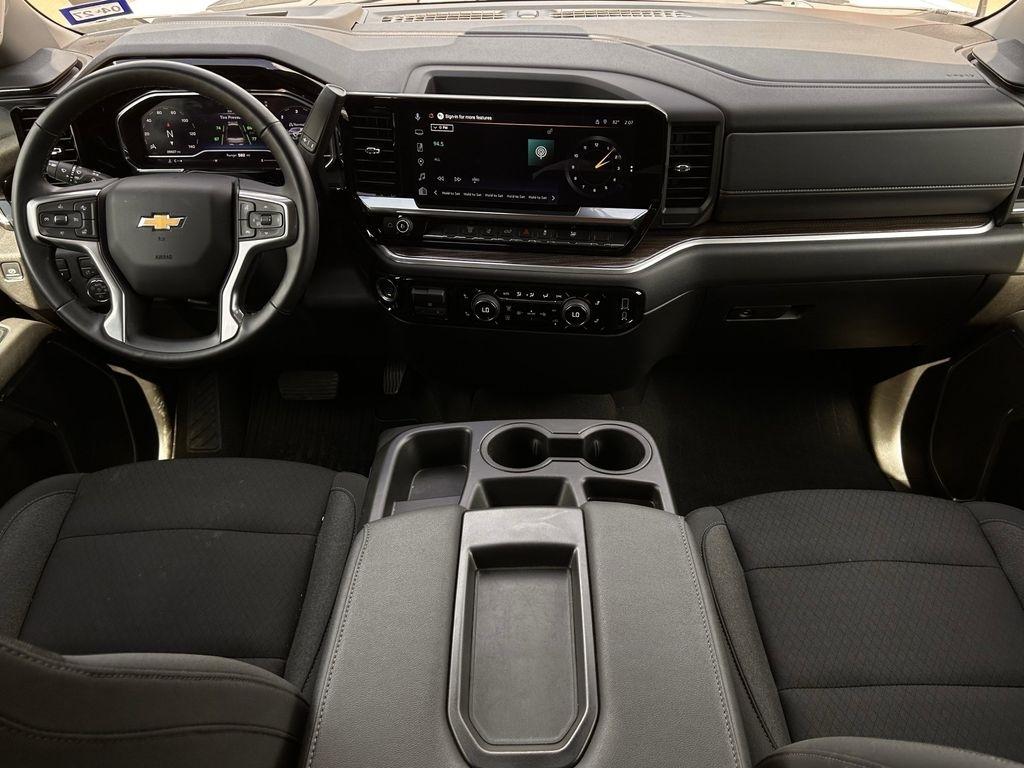 Chevrolet Silverado 2500HD LT Crew Cab Long Box 4WD 2025