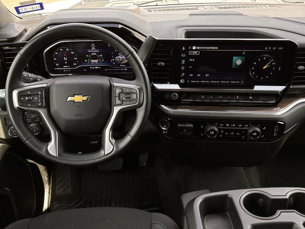 Chevrolet Silverado 2500HD LT Crew Cab Long Box 4WD 2025