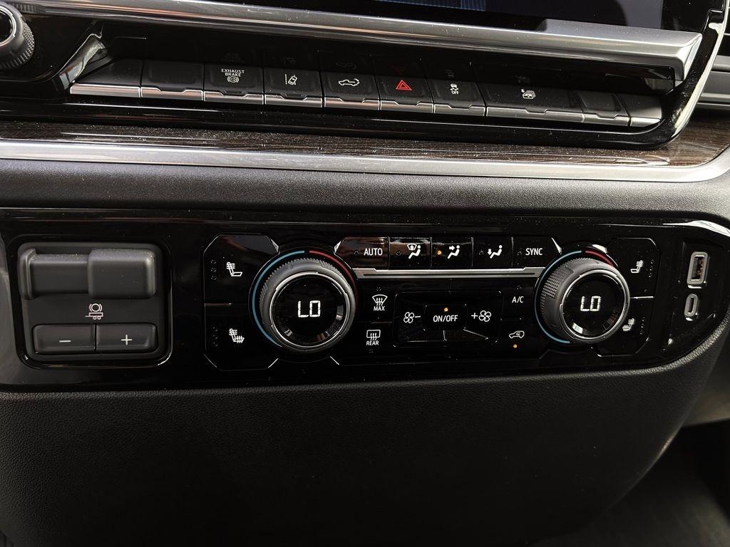 Chevrolet Silverado 2500HD LT Crew Cab Long Box 4WD 2025