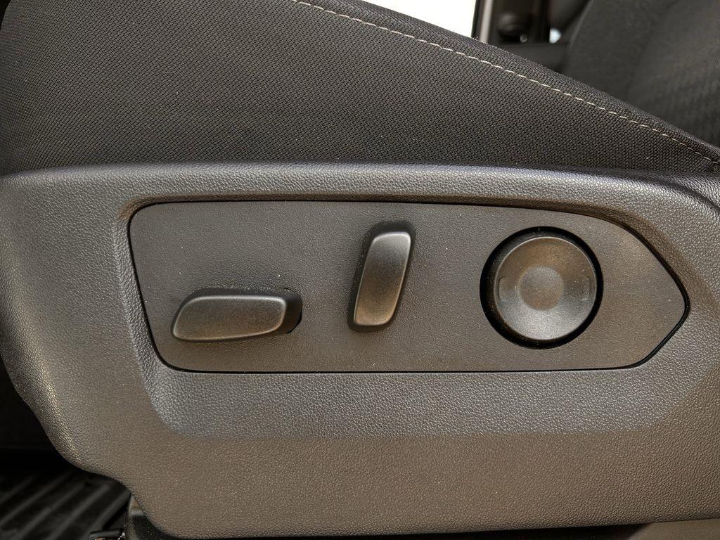 Chevrolet Silverado 2500HD LT Crew Cab Long Box 4WD 2025