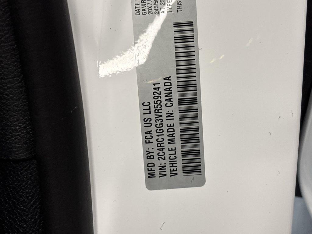 Chrysler Pacifica Limited 2027