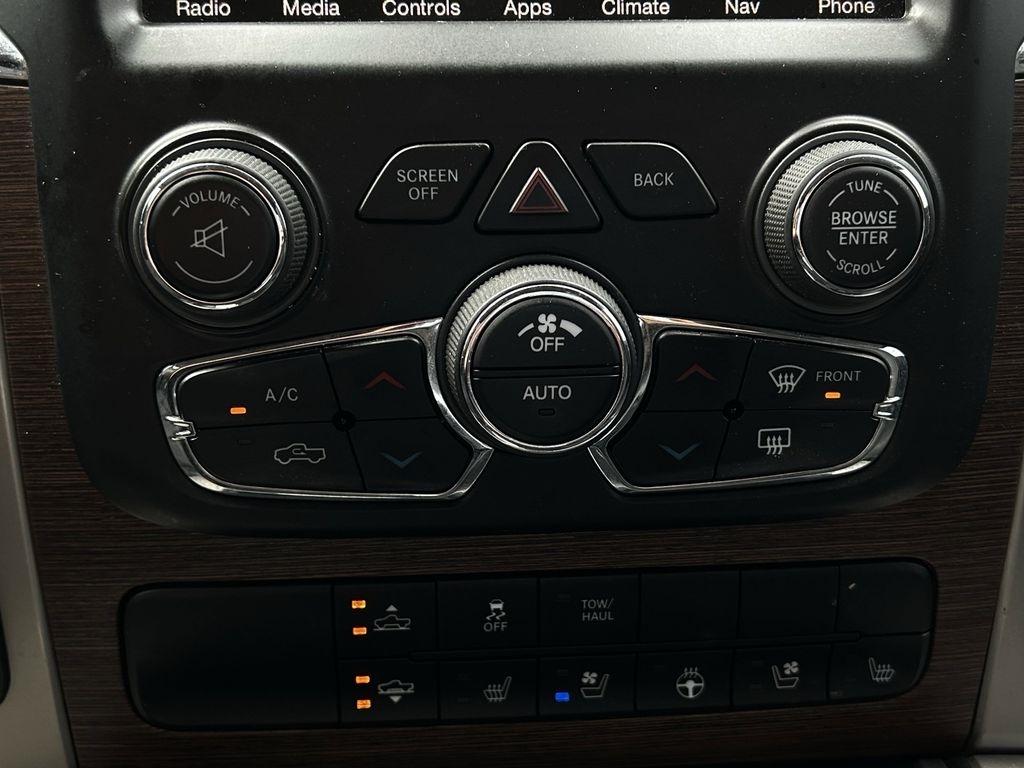 RAM 1500 Laramie Crew Cab SWB 2WD 2014