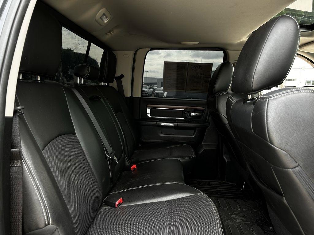 RAM 1500 Laramie Crew Cab SWB 2WD 2014