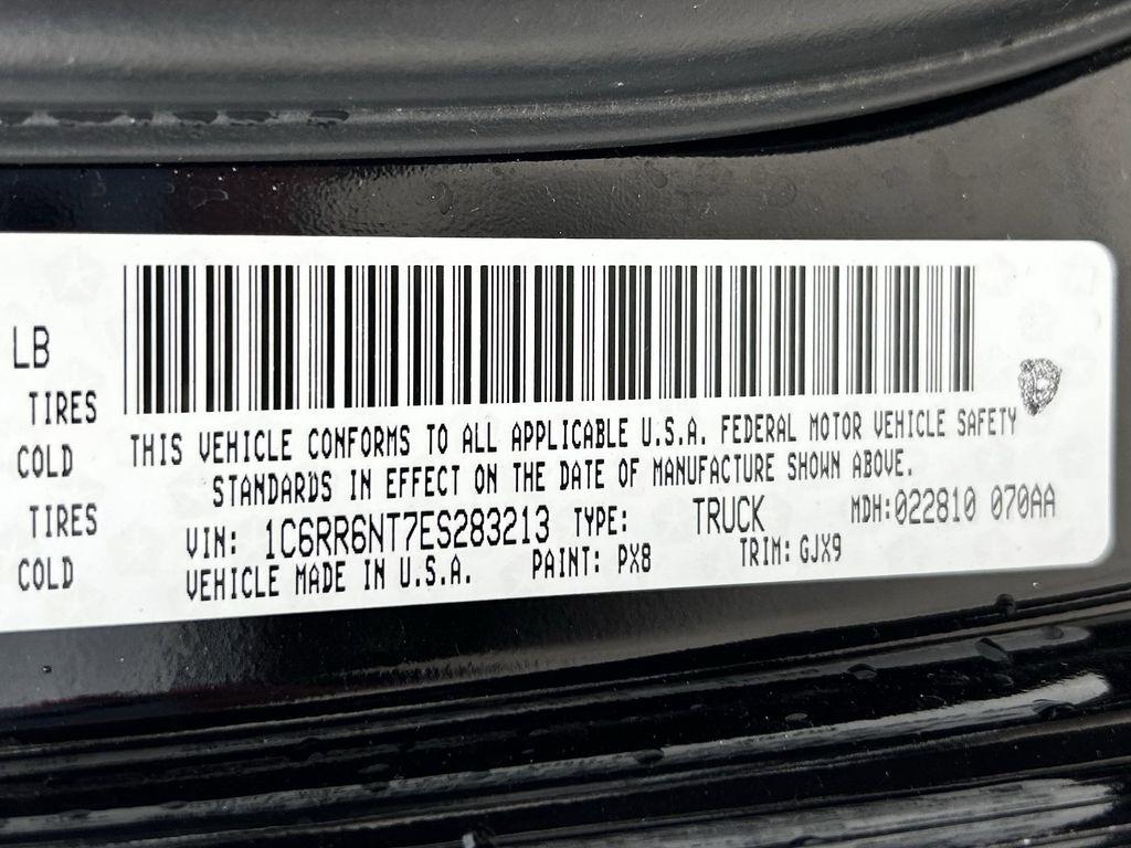 RAM 1500 Laramie Crew Cab SWB 2WD 2014