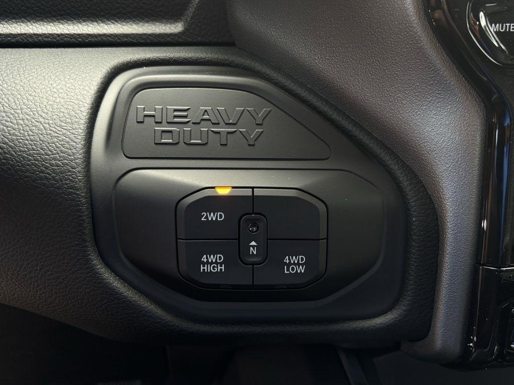 RAM 2500 Laramie Mega Cab 4WD 2026