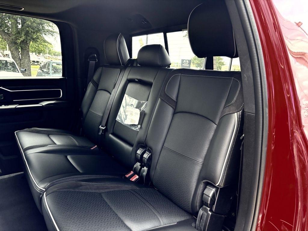 RAM 2500 Laramie Mega Cab 4WD 2026