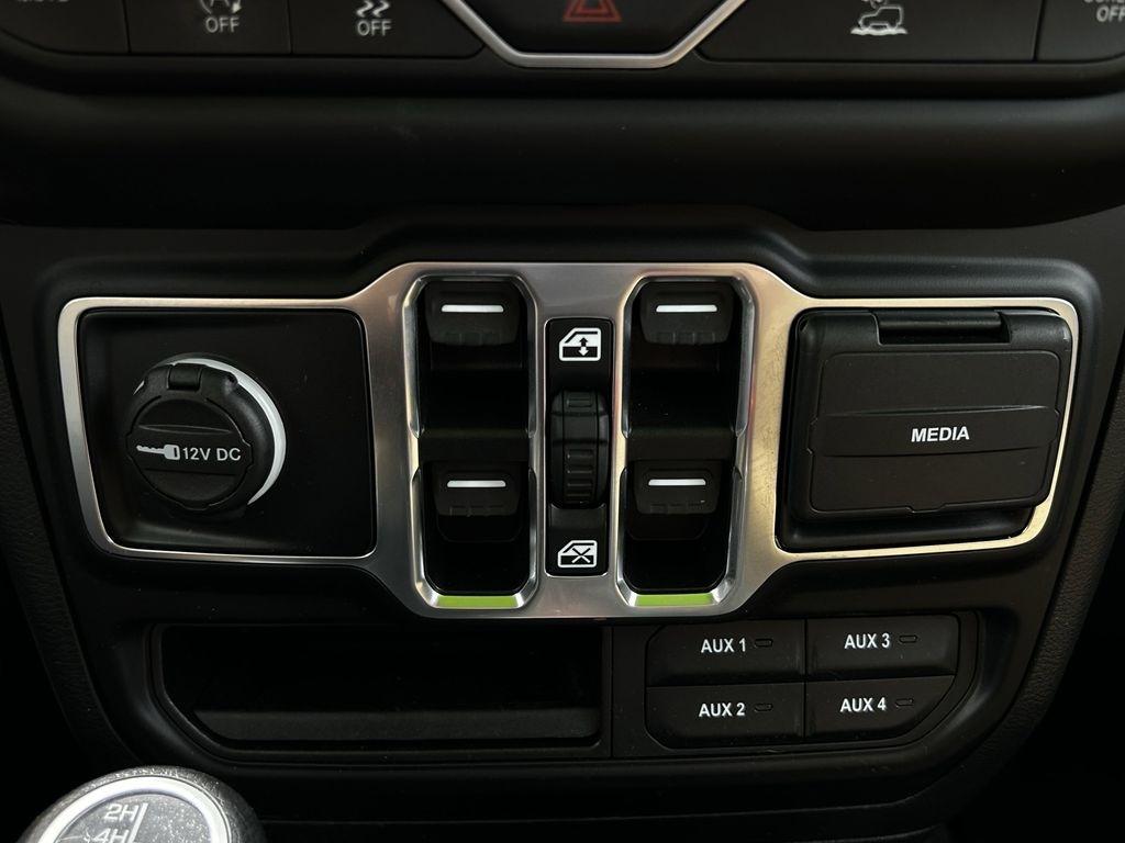 Jeep Gladiator Sport 2021