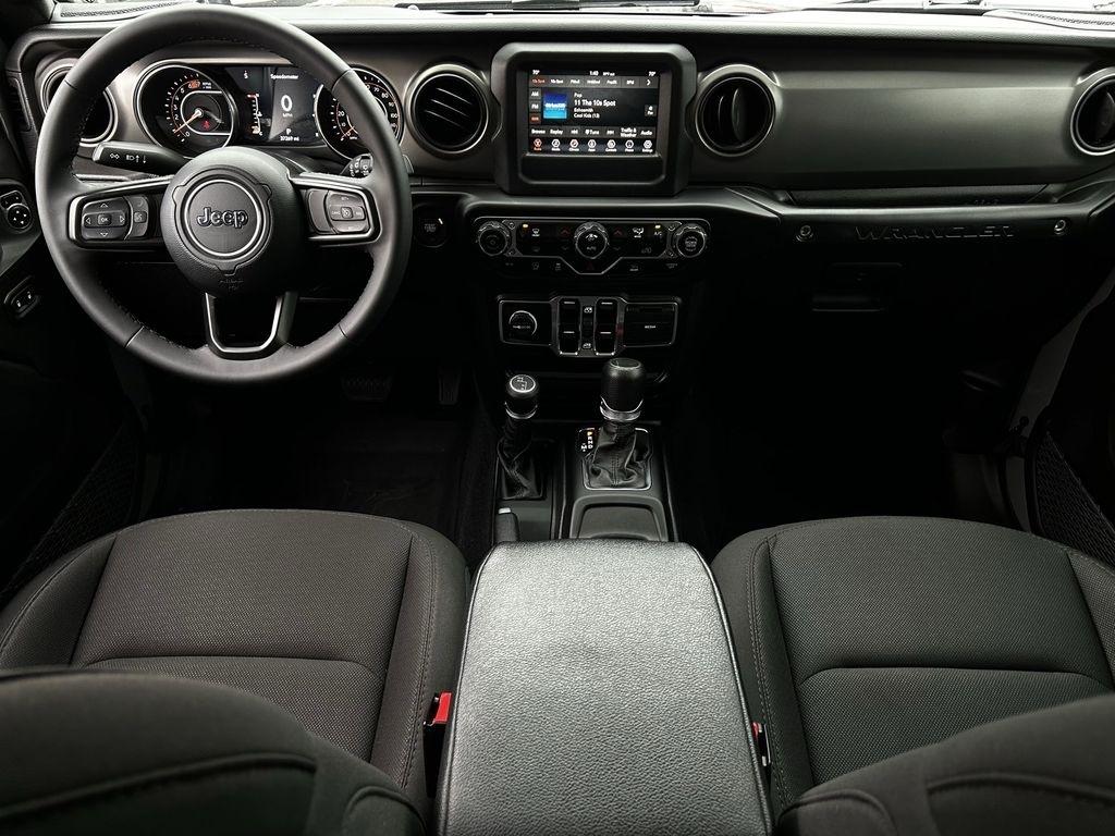 Jeep Wrangler Unlimited Sport Altitude 2023