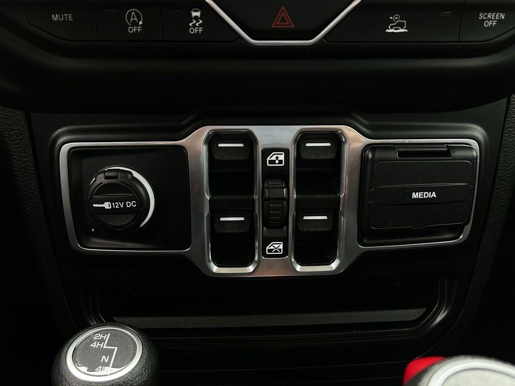 Jeep Wrangler Unlimited Sport Altitude 2023