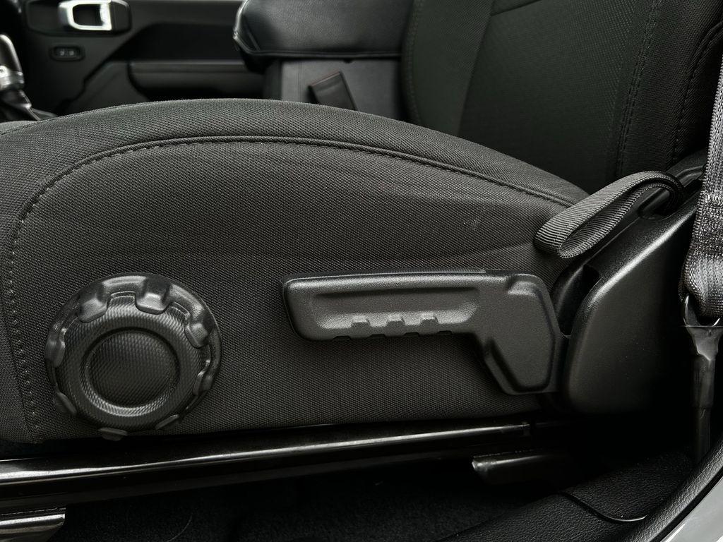 Jeep Wrangler Unlimited Sport Altitude 2023