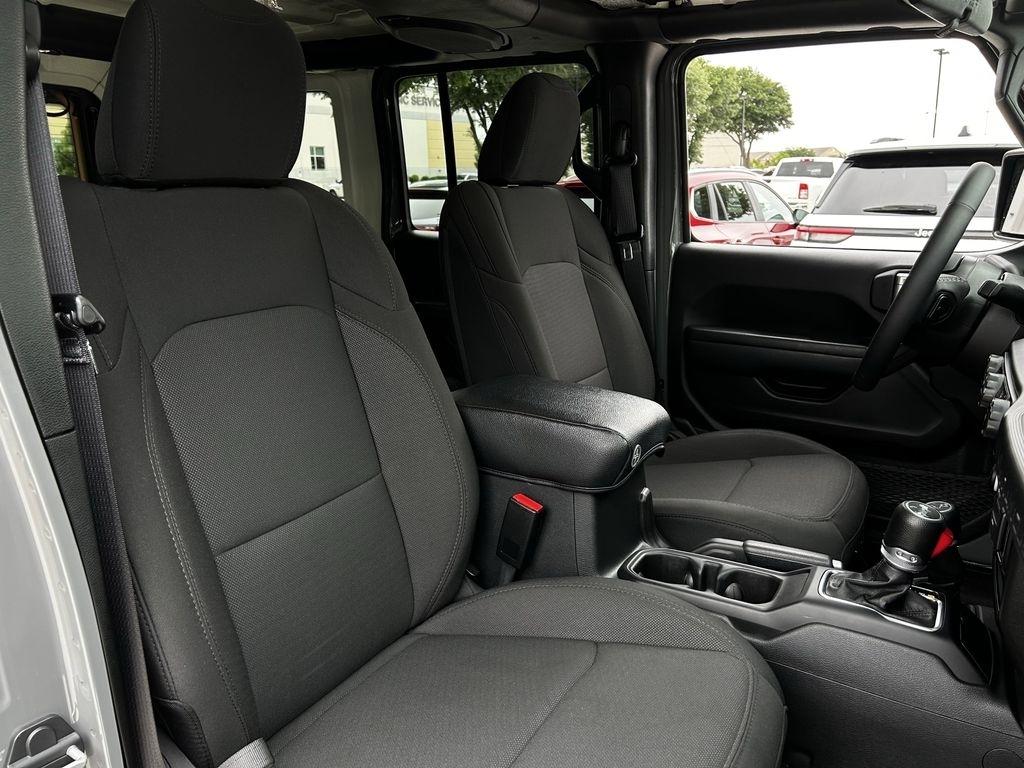 Jeep Wrangler Unlimited Sport Altitude 2023