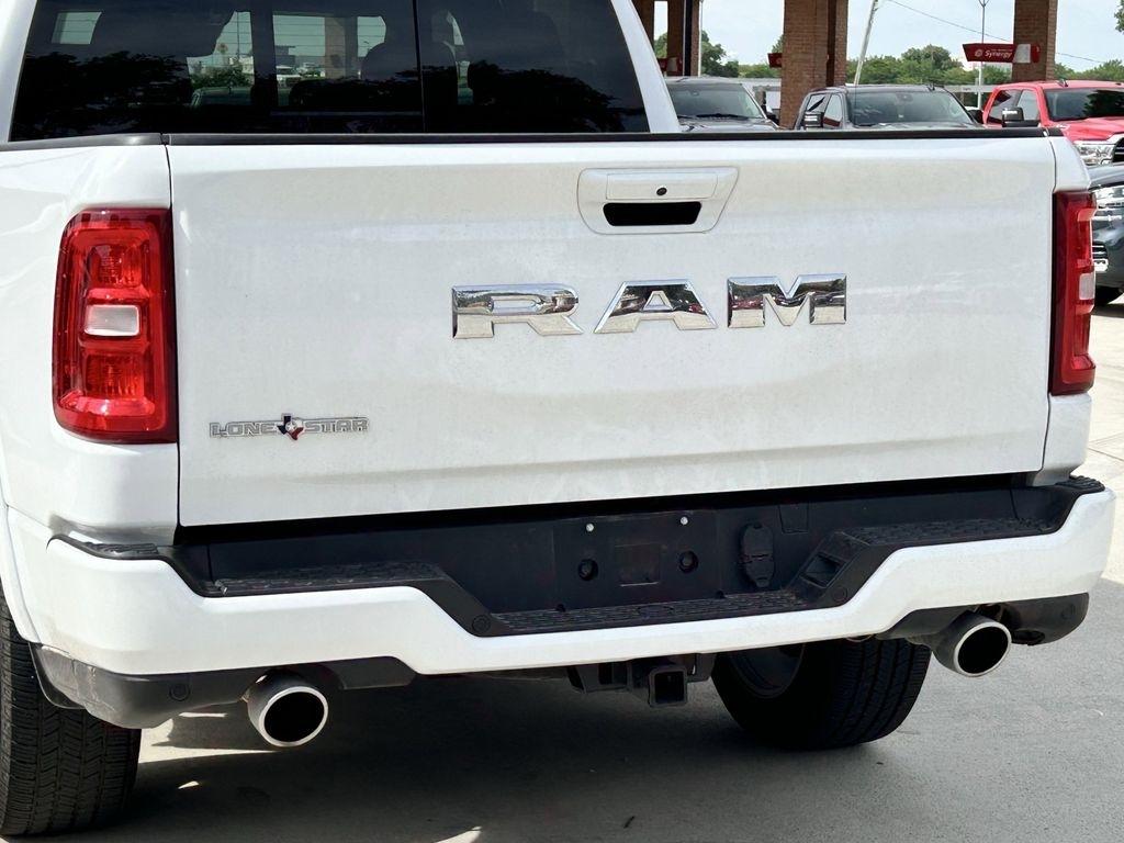 RAM 1500 Lone Star Crew Cab SB 2WD 2026