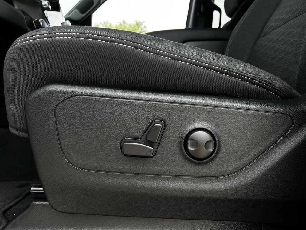 RAM 1500 Lone Star Crew Cab SB 2WD 2026