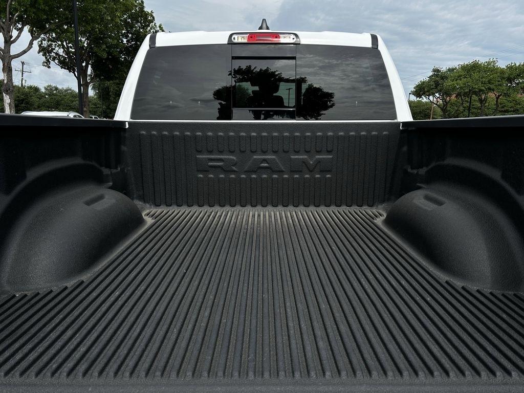 RAM 1500 Lone Star Crew Cab SB 2WD 2026