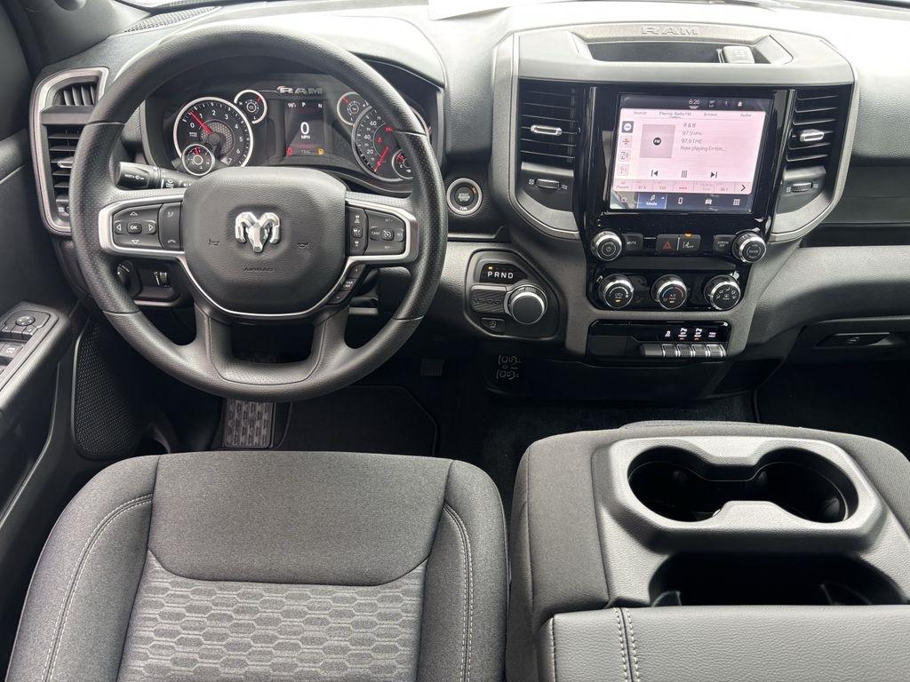 RAM 1500 Tradesman Quad Cab 2WD 2026