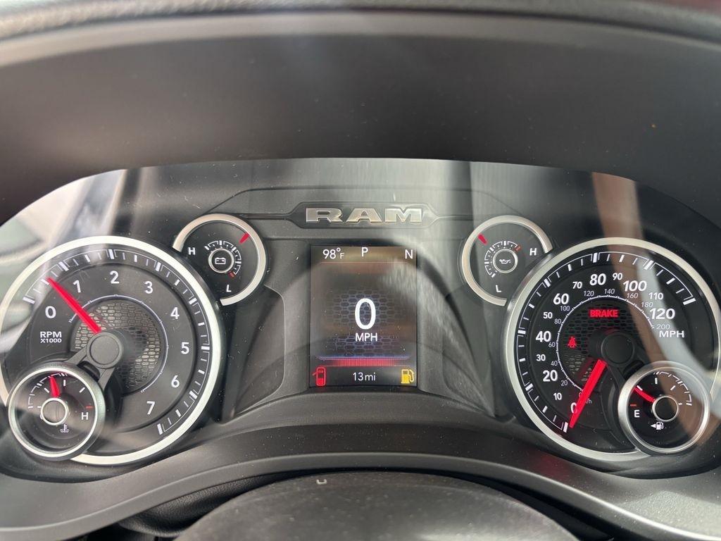 RAM 1500 Tradesman Quad Cab 2WD 2026
