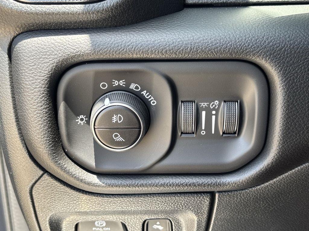 RAM 1500 TRX Crew Cab SB 4WD 2026