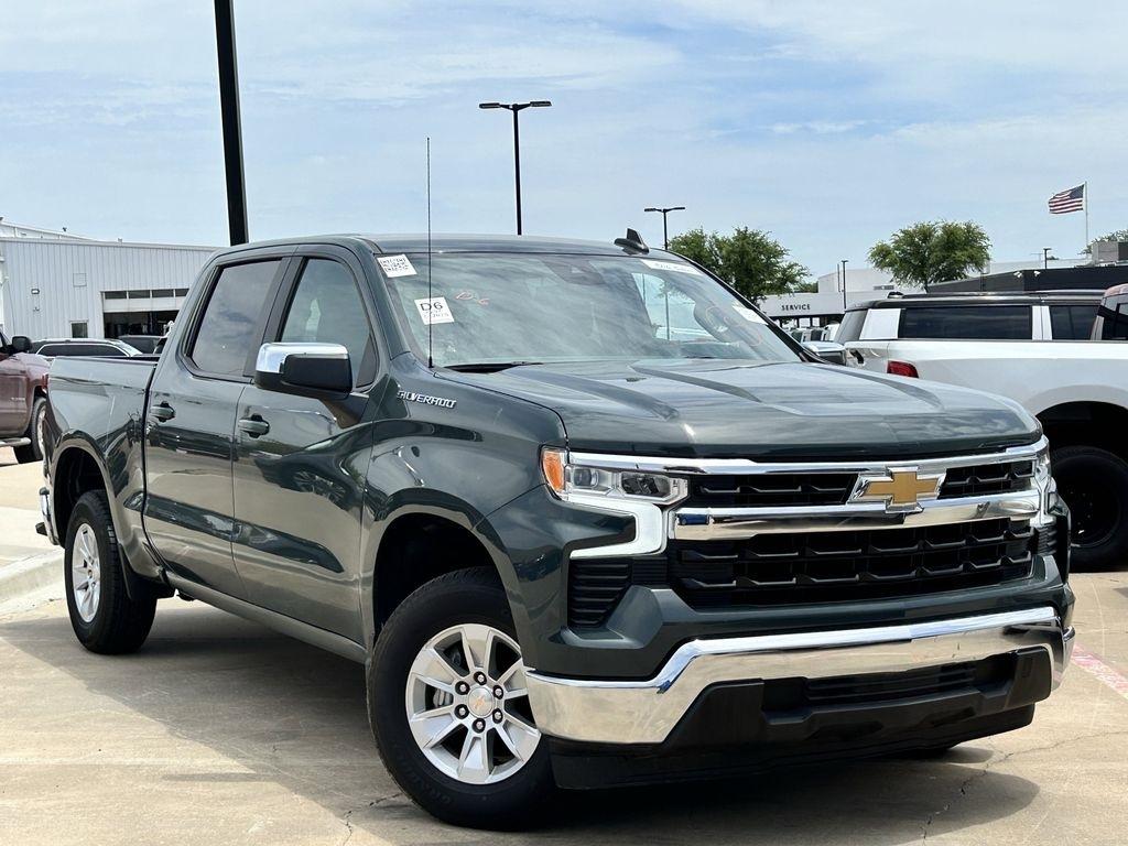 Chevrolet Silverado 1500 LT Crew Cab 2WD 2025