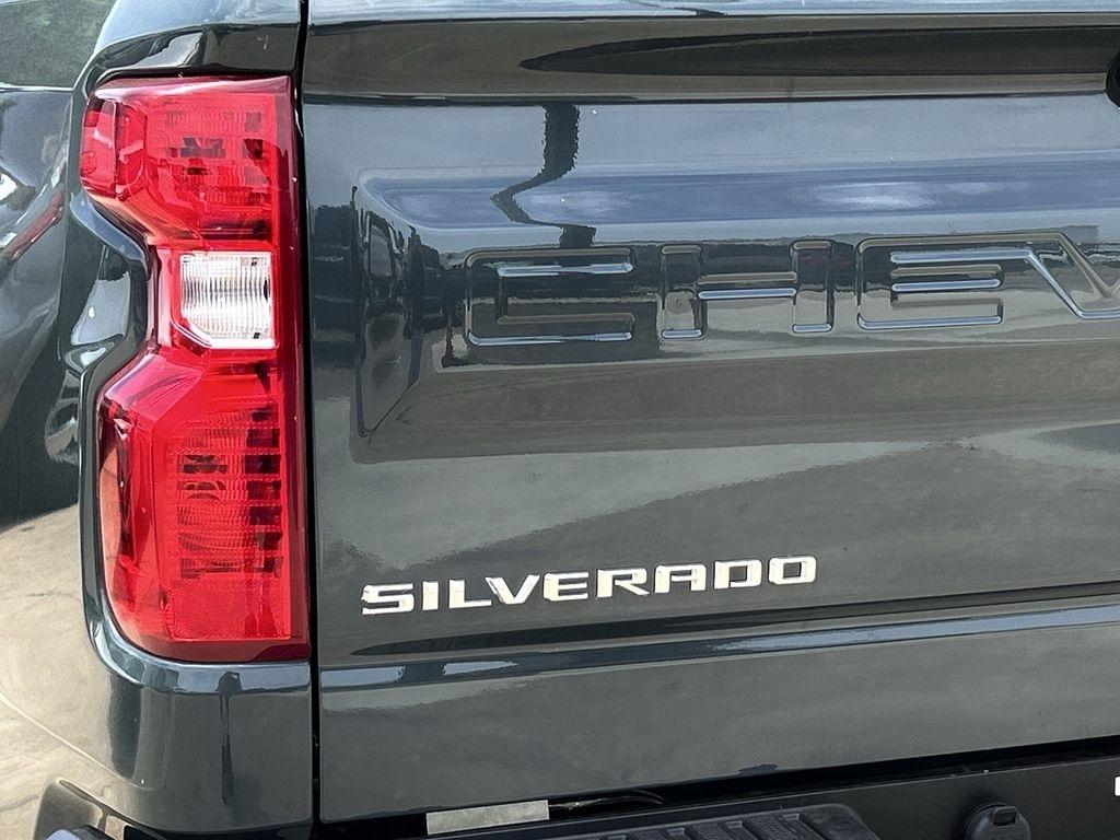 Chevrolet Silverado 1500 LT Crew Cab 2WD 2025