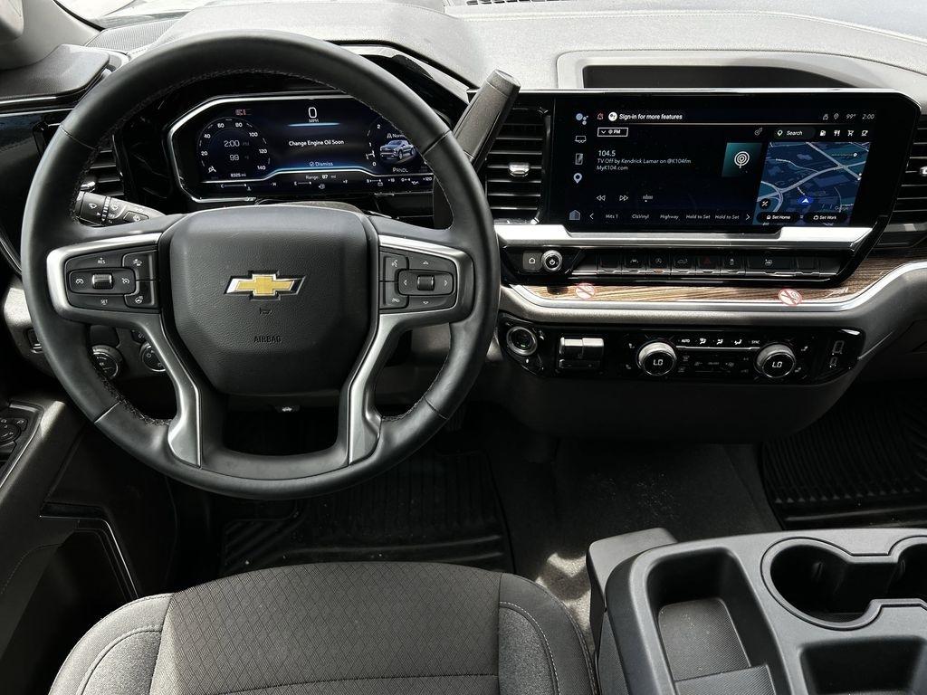 Chevrolet Silverado 1500 LT Crew Cab 2WD 2025