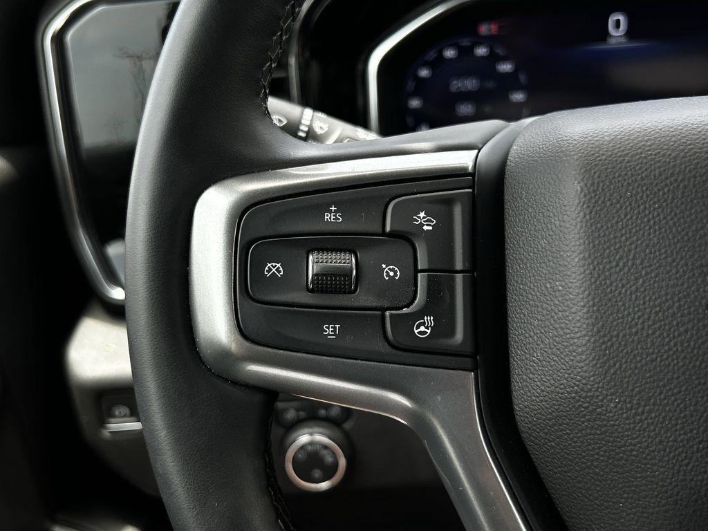 Chevrolet Silverado 1500 LT Crew Cab 2WD 2025