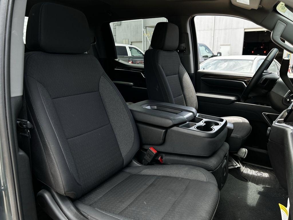 Chevrolet Silverado 1500 LT Crew Cab 2WD 2025