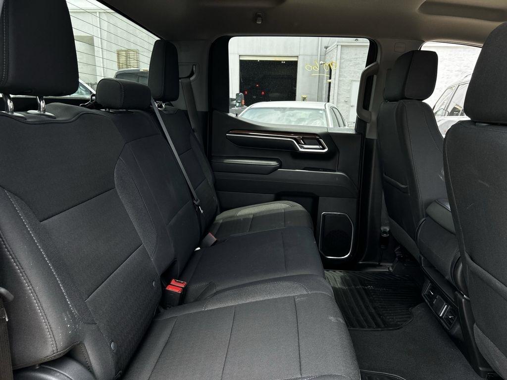 Chevrolet Silverado 1500 LT Crew Cab 2WD 2025
