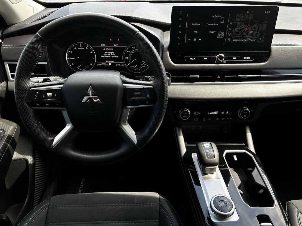 Mitsubishi Outlander SE 2WD 2025