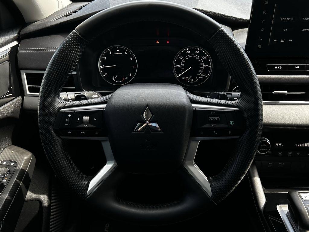 Mitsubishi Outlander SE 2WD 2025
