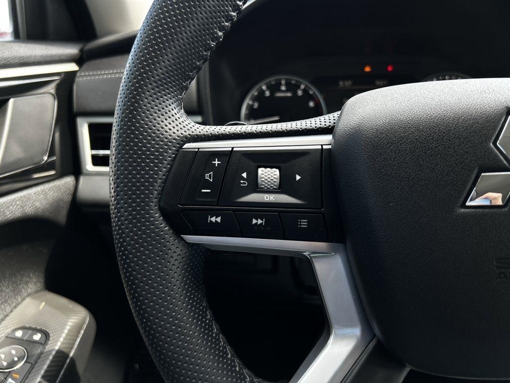 Mitsubishi Outlander SE 2WD 2025