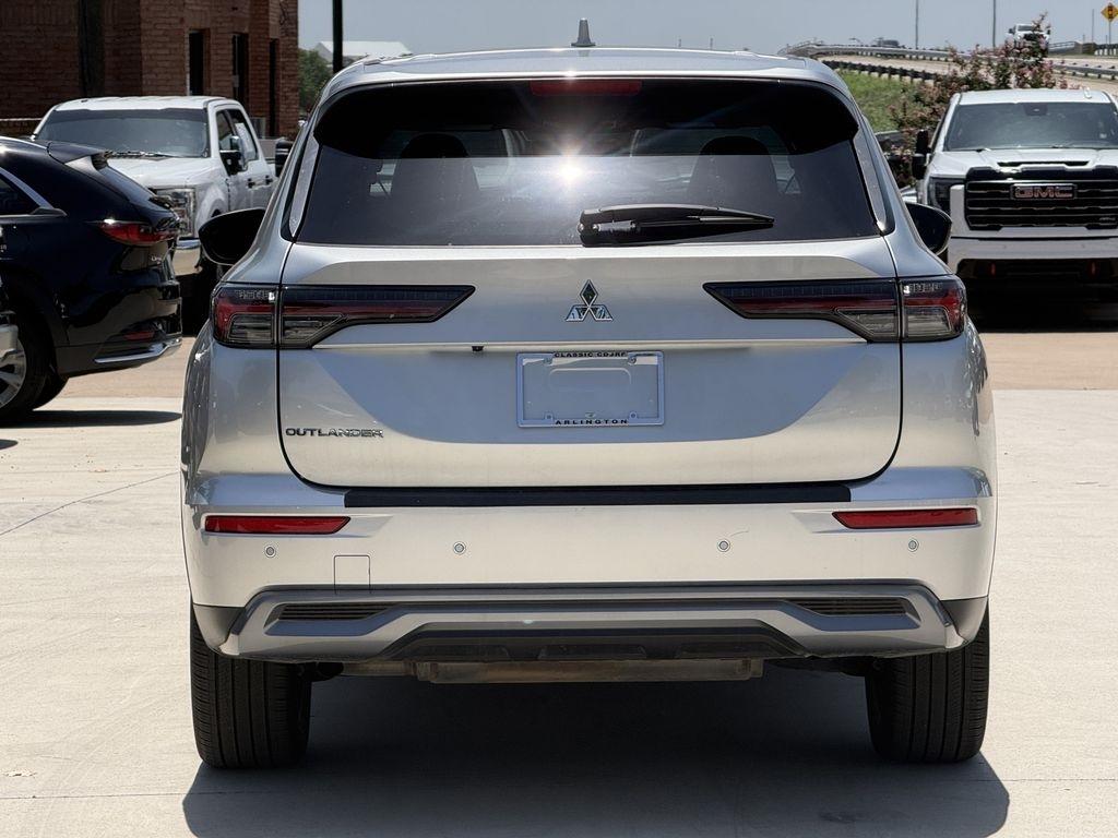Mitsubishi Outlander SE 2WD 2025